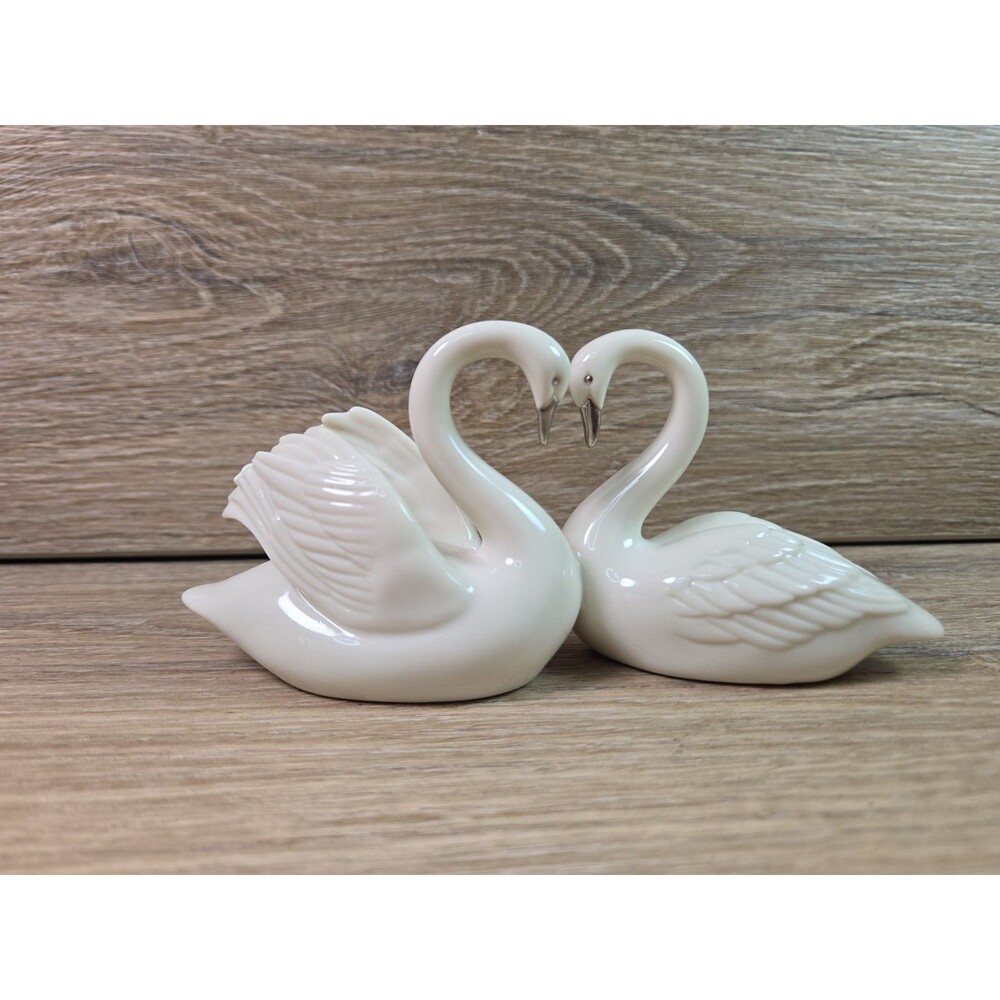 LENOX WEDDING PROMISES FOREVER YOURS SWANS ~ Pristine Condition Gift Cake Topper